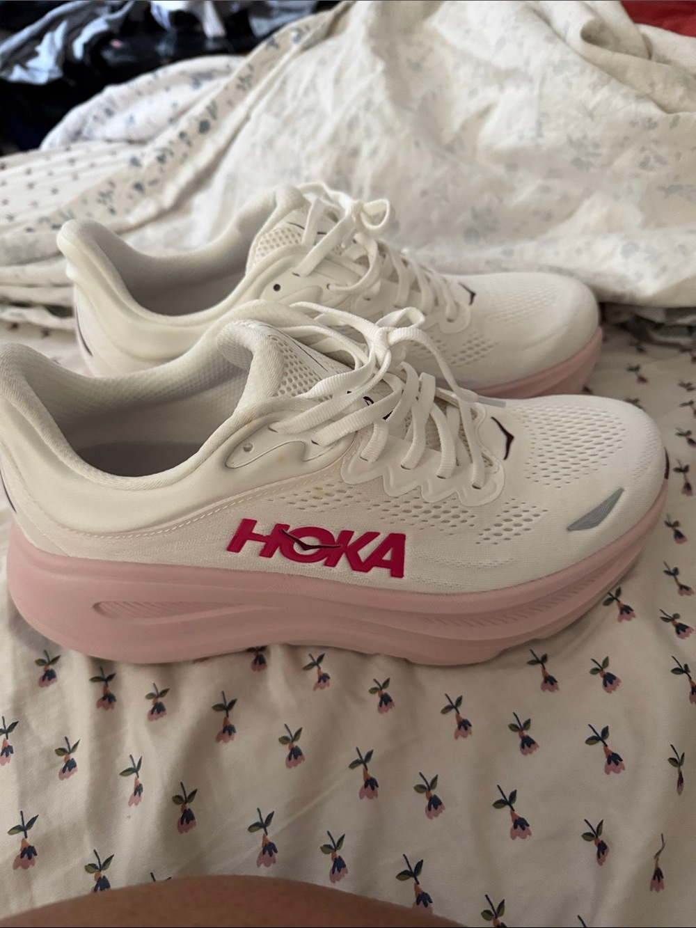 Hoka One Bondi 9 White/Pink Opal 9.5 Wide